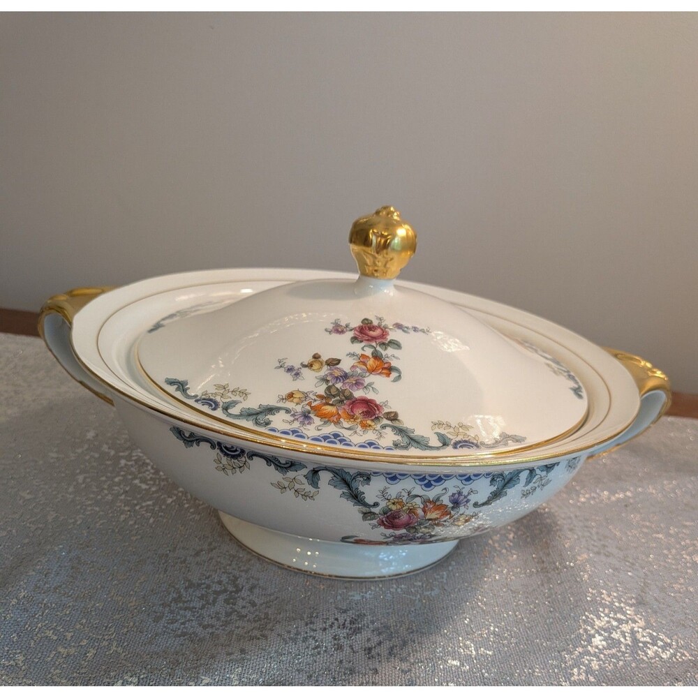 Royal Bayreuth Franklin Bone China Round Covered Vegetable Bowl Romantic Floral